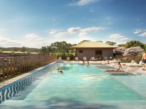 Piscina da área de lazer do Toriba Norte, com deck e espreguiçadeiras (imagem ilustrativa)